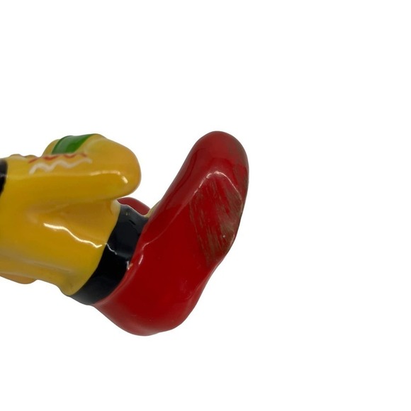 Vintage Salt & Pepper Shakers Native American Man & Drum Collectable Ceramic - Picture 7 of 8